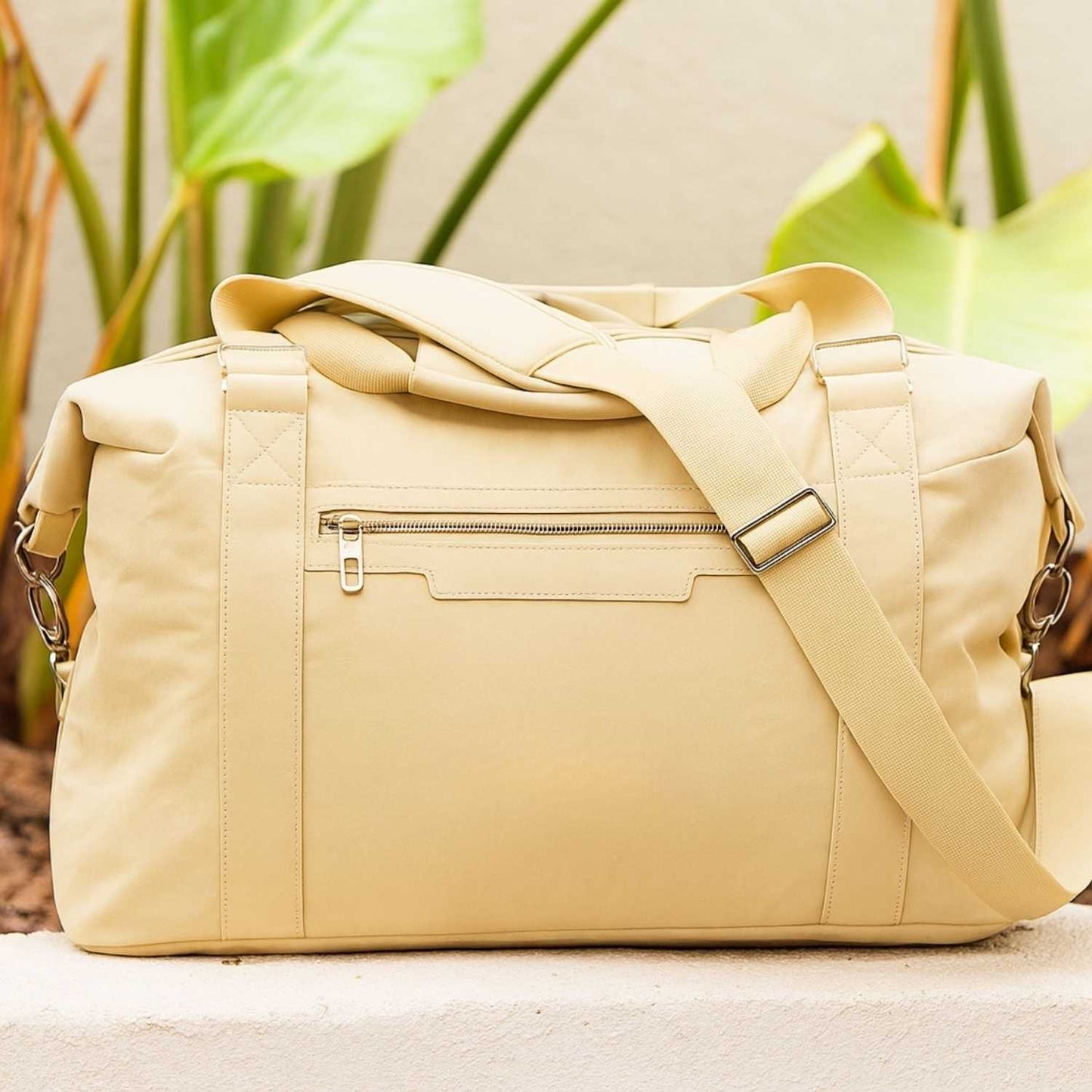 Elegani Essential Luxe Weekender Bag – 18.5" x 14.56" x 6.69" Eco-Friendly Recycled Materials, Spacious Travel Tote-Black