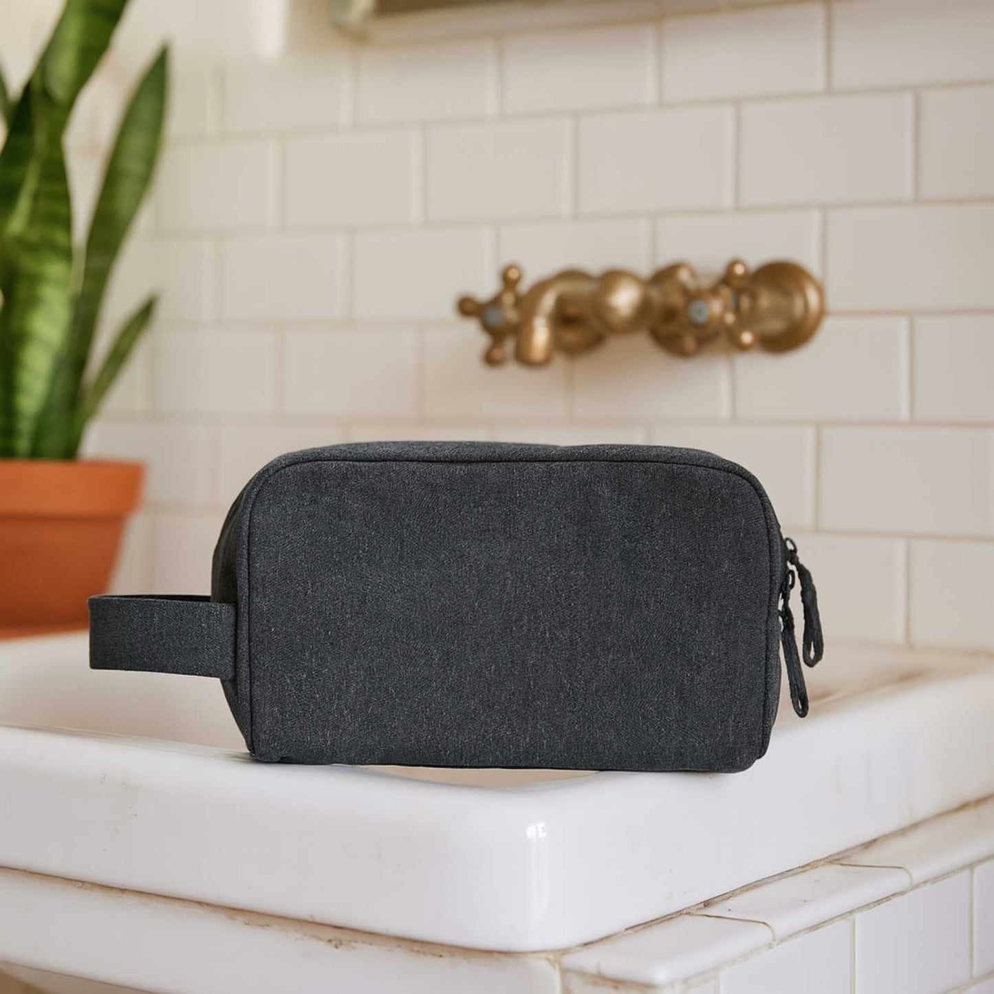 Elegani Canvas Toiletry Bag – 9" x 6" Travel Dopp Kit, 3L Capacity, Dual Zippered Compartments, Inner Pocket, Self-Fabric Handle-Gray