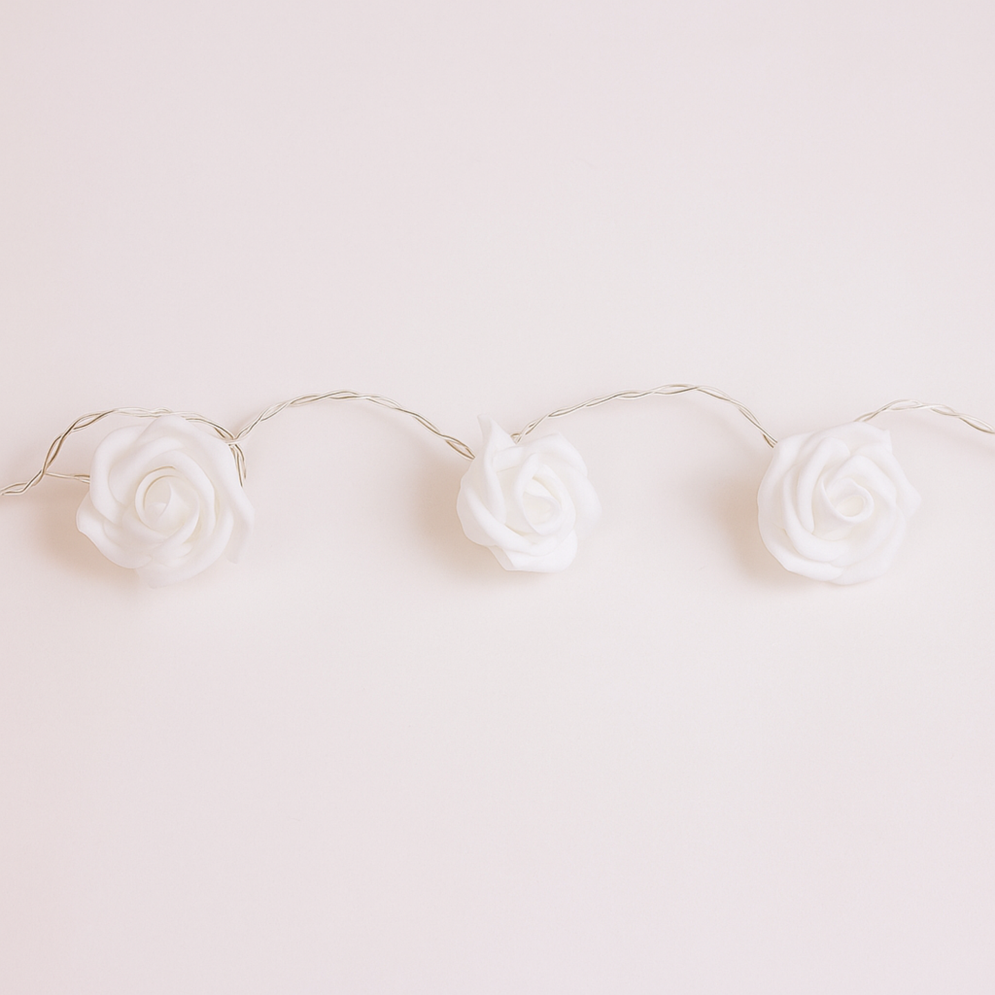 Elegani 20 LED Warm White Rose String Lights – 9.5ft Soft PE Flowers for Wedding & Home Decor